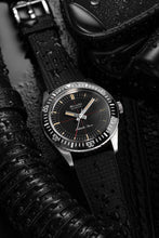 Load image into Gallery viewer, Nivada Antarctic Diver No Date with Tropical Black Rubber Strap
