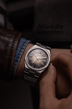 Load image into Gallery viewer, Nivada Grenchen F77 Brown Smoked No Date on Bracelet