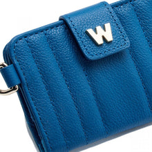 Load image into Gallery viewer, Wolf Mimi Credit Card Holder with Wristlet Blue