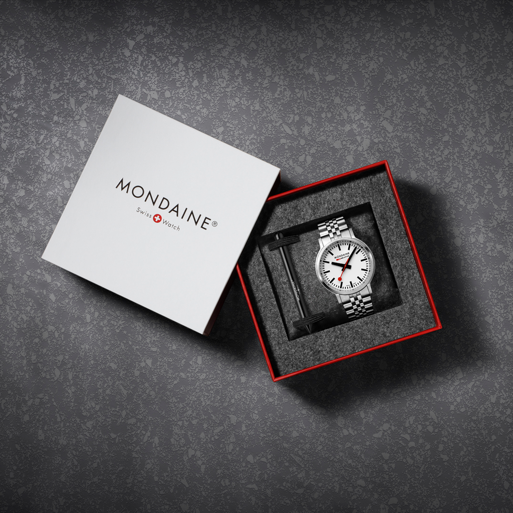 Mondaine Official Swiss Railways Stop2Go BackLight 41mm Watch