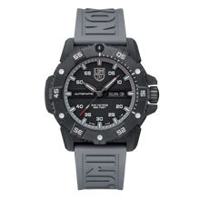 Load image into Gallery viewer, Luminox Master Carbon SEAL Automatic 45mm Military Dive Watch - 3862