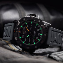 Load image into Gallery viewer, Luminox Master Carbon SEAL Automatic 45mm Military Dive Watch - 3862